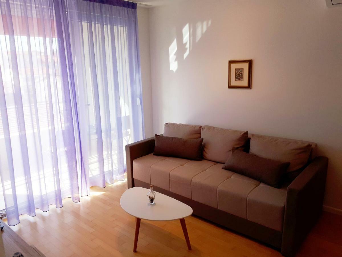 Mariloo Apartment Split Exterior photo